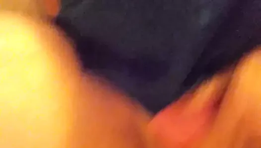 külot içinde benim yapay penis sürme iyi hissediyor