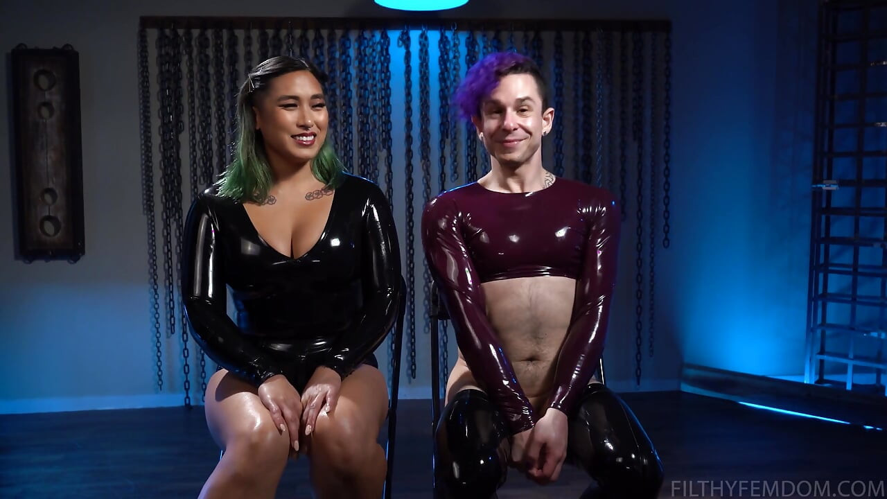 Bad Kitty ve tatlı bayan fahişe Mia Little, Corbin Dallas