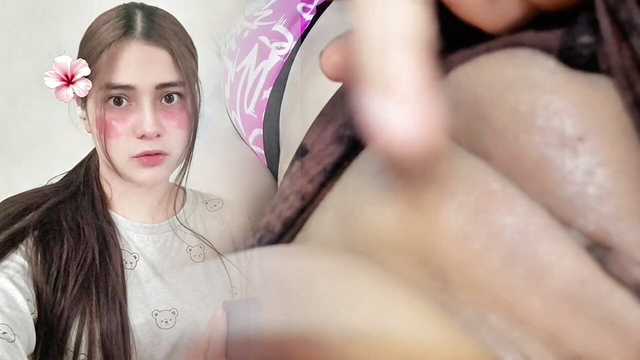Kantot sa cute na virgin na nagtapos sa maruruming panty