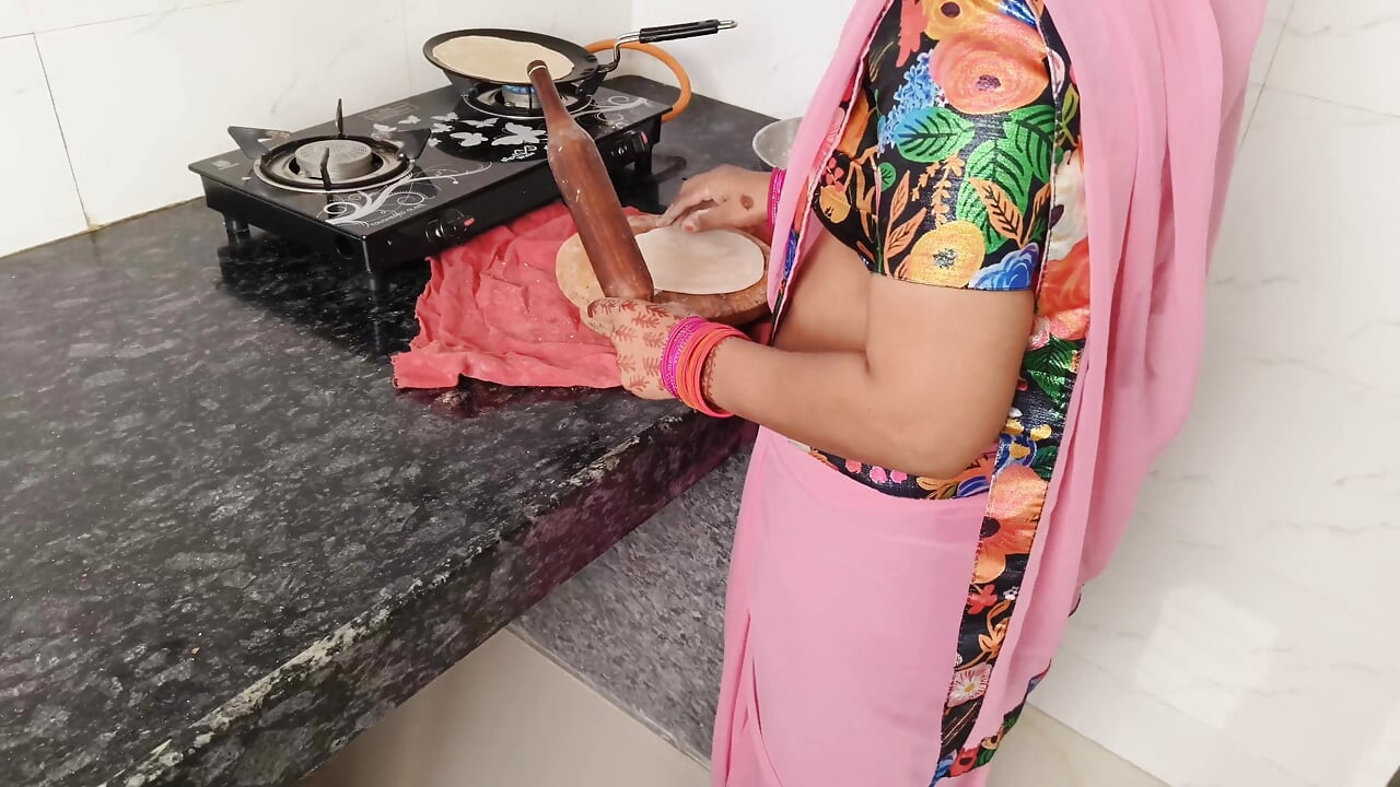 Aaj bhabhi ki kichin me karte bawkt ki bhabhi ki jabarjast chudayi