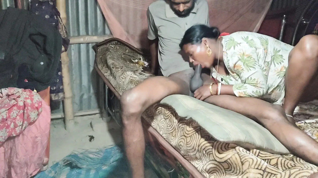 Indian pados ki bhabhi ki night mein gand Mari