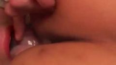 Annie Cruz fazendo sexo com caras bissexuais