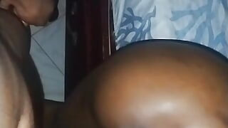 私の小さな継娘のためのBBC!!彼女はそれをすべて受け止めます