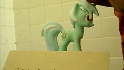 (mlp)lyra'nın diğer favori insan eklentisi