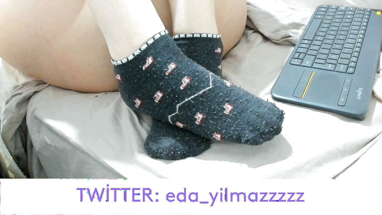 FOOT- FOOT FETISH- TURKISH FOOT- TURKISH FOOT FETISH- SOCKS- SHORT SOCKS- TURKISH PORN- TURKISH MILF- TURKISH OWNER
