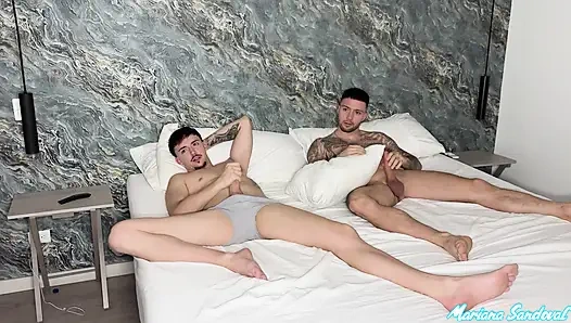 Meine beste freundin und ich ficken einen harten schwanz, dreier mit zwei heißen latinas - Mariana Sandoval Feat Brian Evansx