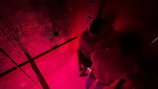 Asansör seksi. Tatilde ofis binası.