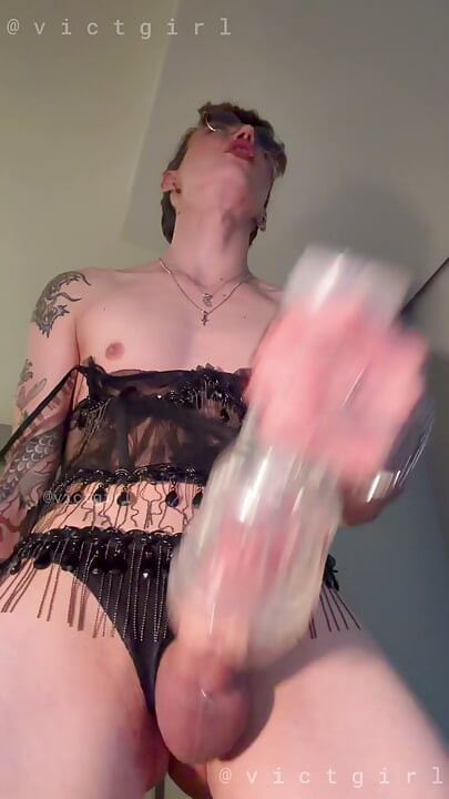 Bet You Want Your Mouth Here!