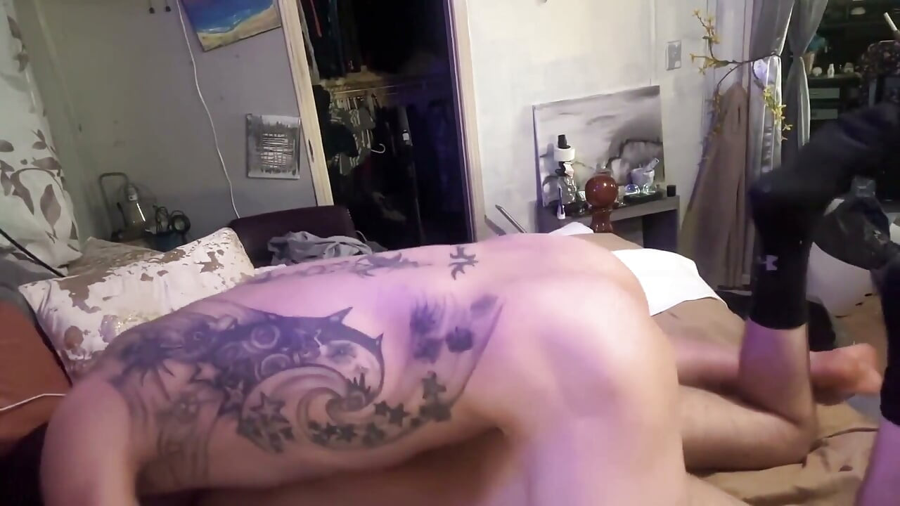 Garanhão Tatuado Fode Twink