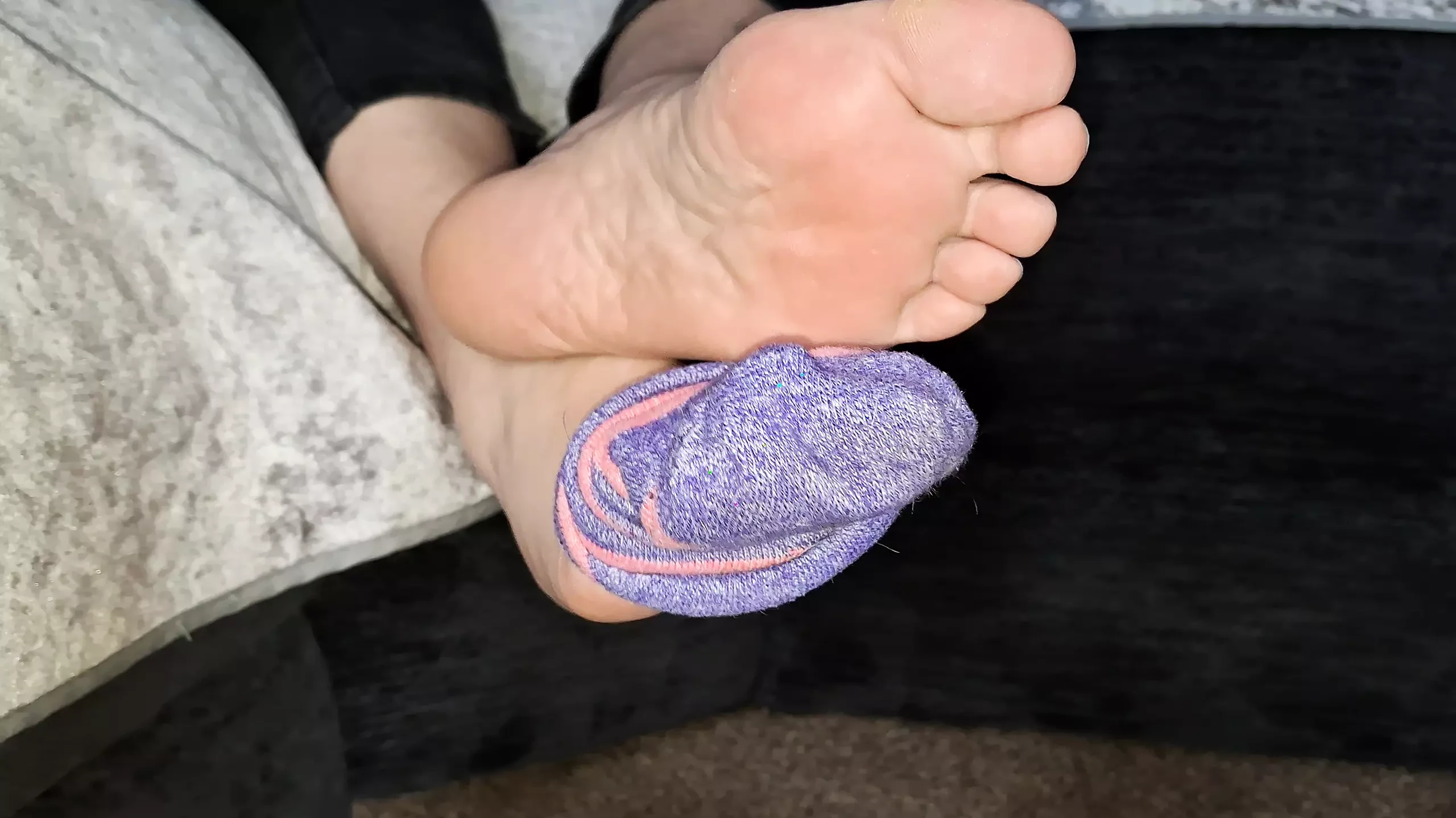 Removing my Girlfriends socks and massaging her feet with oil