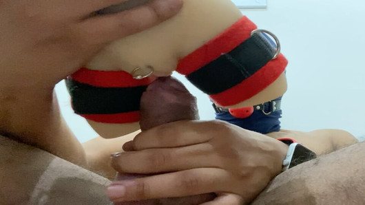 Burlas y jugando con mi muñeca sexual perforada