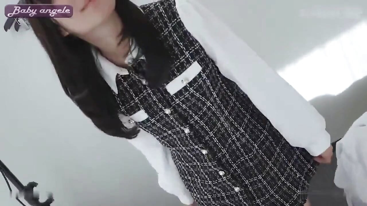 第一次拍攝與甜美鄉村女孩菜菜子 剛到東京，陷入危險戀情，無碼