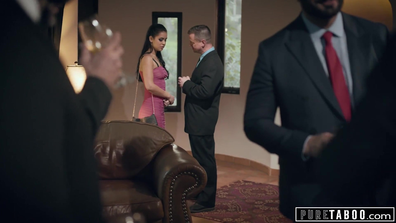 純粋なタブー痴女がビジネスマンに屈辱-公共ファック