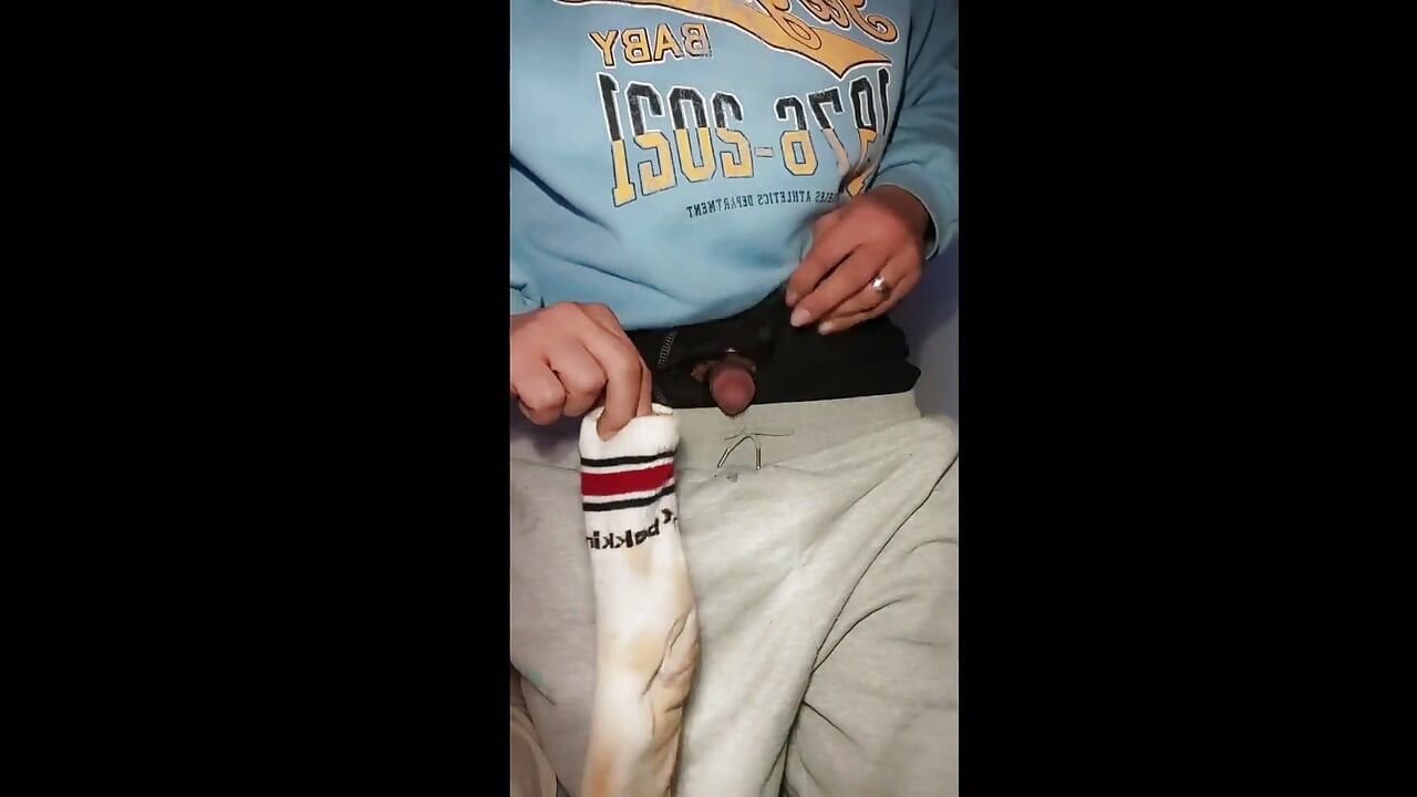 Dj Bro ติดถุงเท้าสกปรก