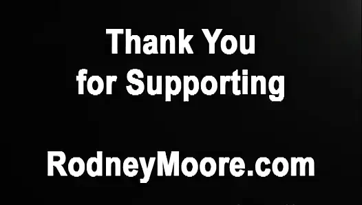 Gadis berbulu bertopeng amatir suka kontol di memek berbulu