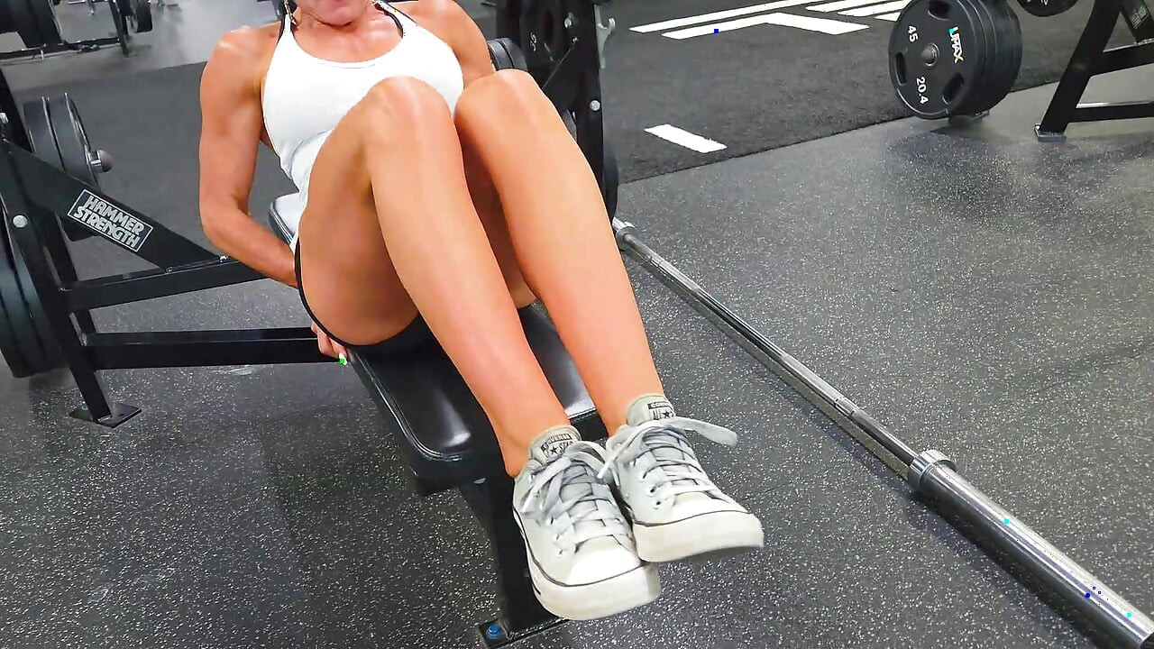 Watch Sexy Fitness Babe Zephy Plus Sweaty Foot Worship (pov)