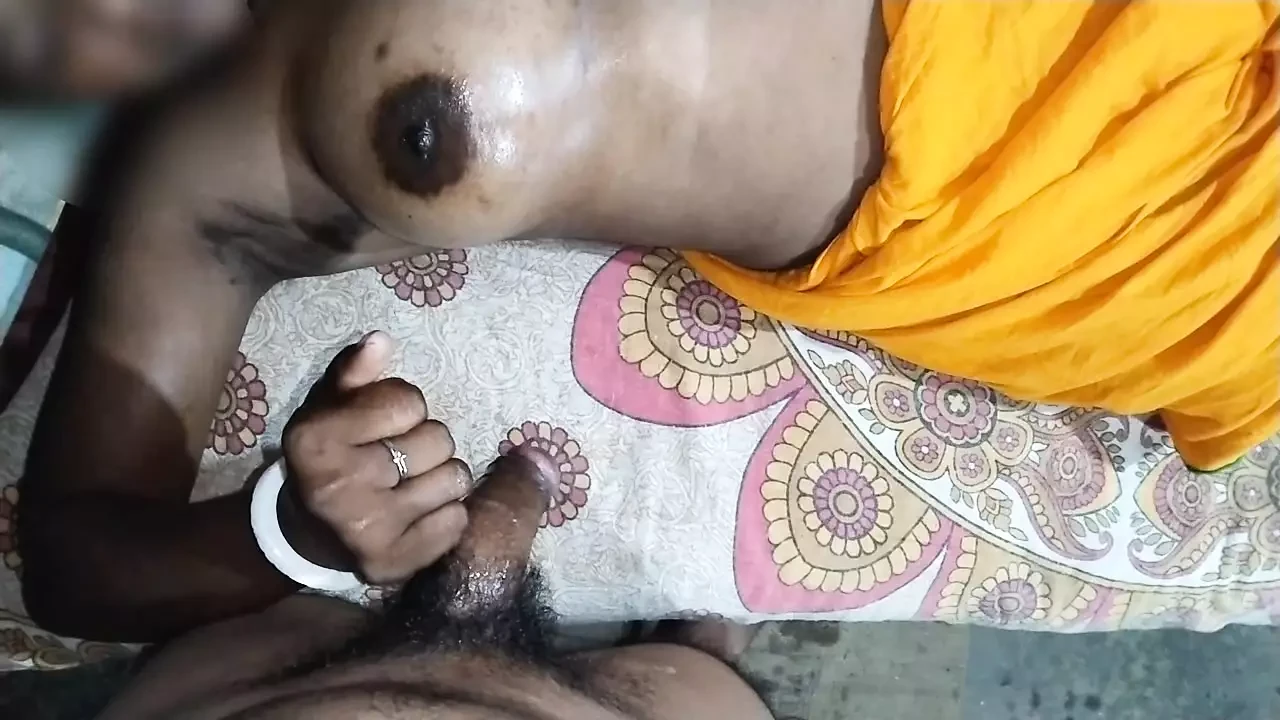 핫한 바비 karela 섹스 또는 키야 apni devar caseat를 타고 있는 카우걸