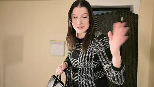Üvey anne seni evde karşılıyor