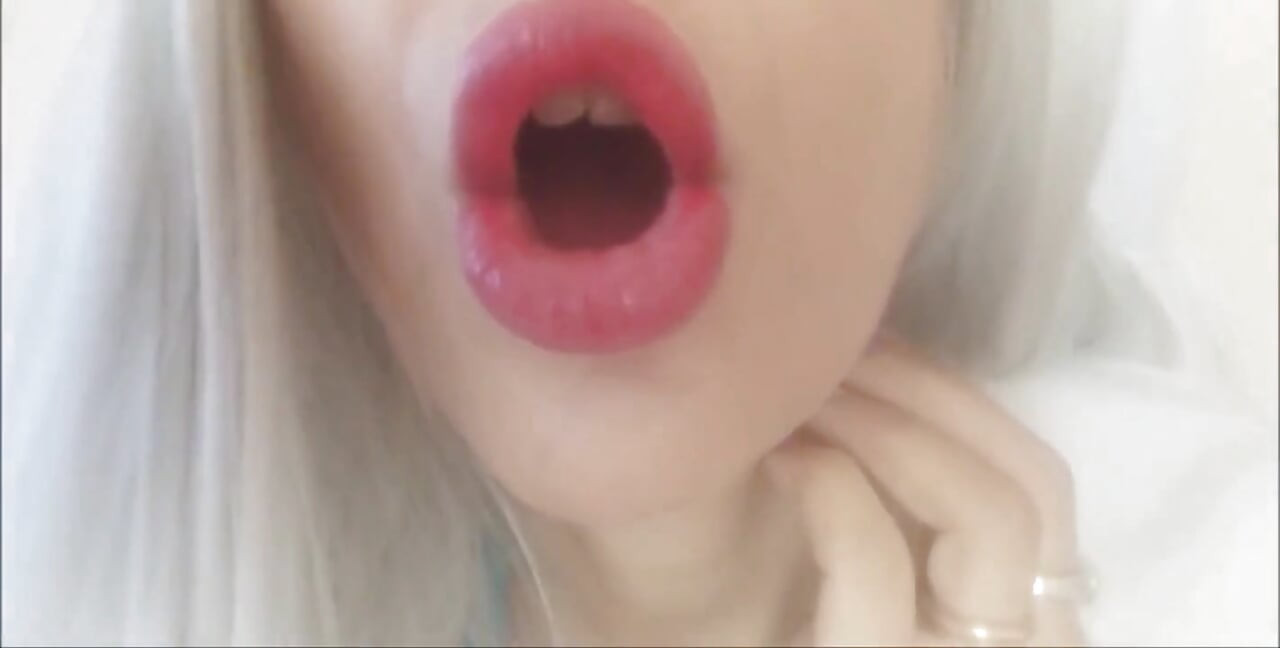 Tu novia ansiosa: una novia realmente ansiosa, todo para ti. Escucha y mira cuánto quieres