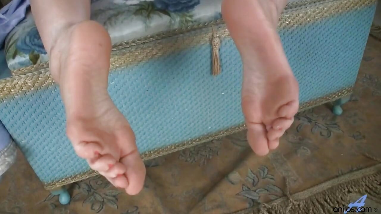สัมผัสหี