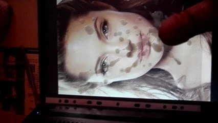 Cum on Angelina Jolie