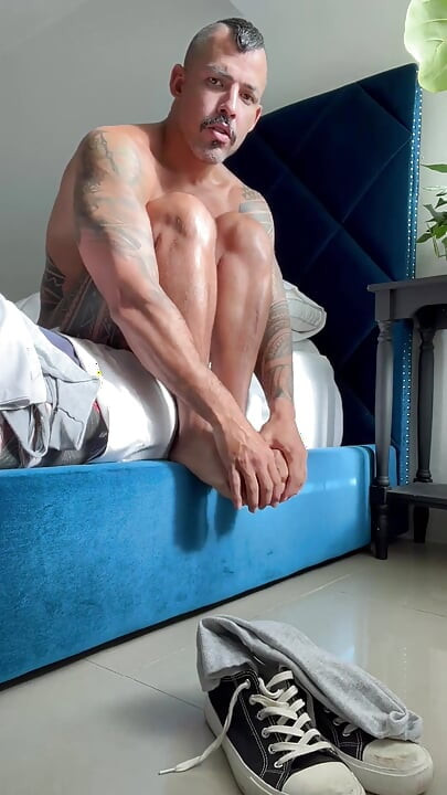 I Know That You Like to Watch Me Take a Shower After Workout Ortizjona / Jona Ortiz