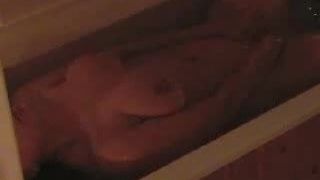 Masturbieren im Badezimmer