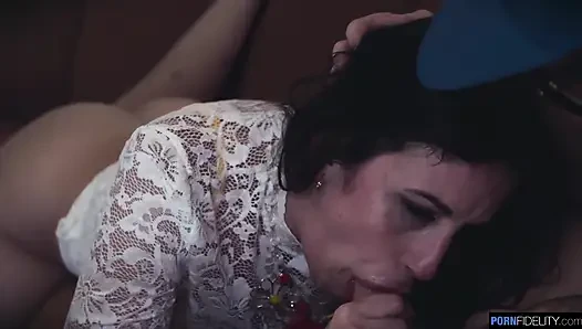 Amiee Cambridge Creampied