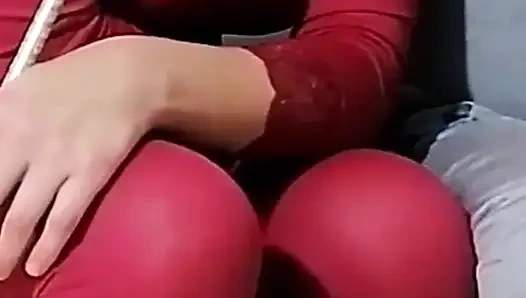 Ibu tiri mengendus thong cummy-nya - itu bukan ayah, ini beban sialanmu!