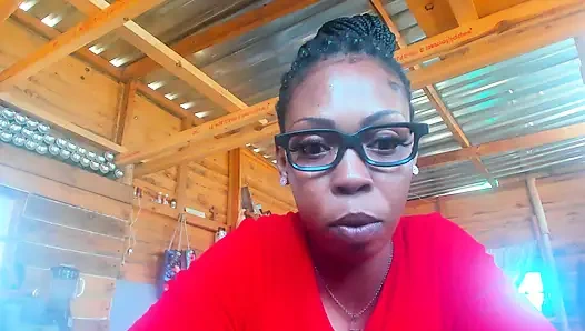 Büyük götlü yaramaz üvey anne rol yapma