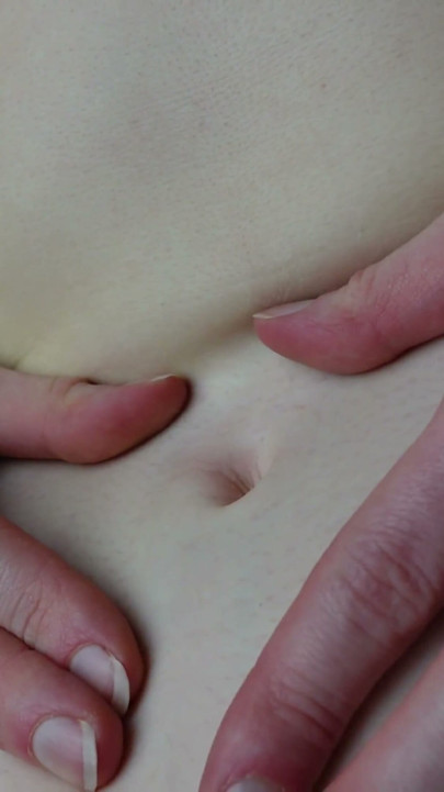 Belly và Belly Button tôn sùng