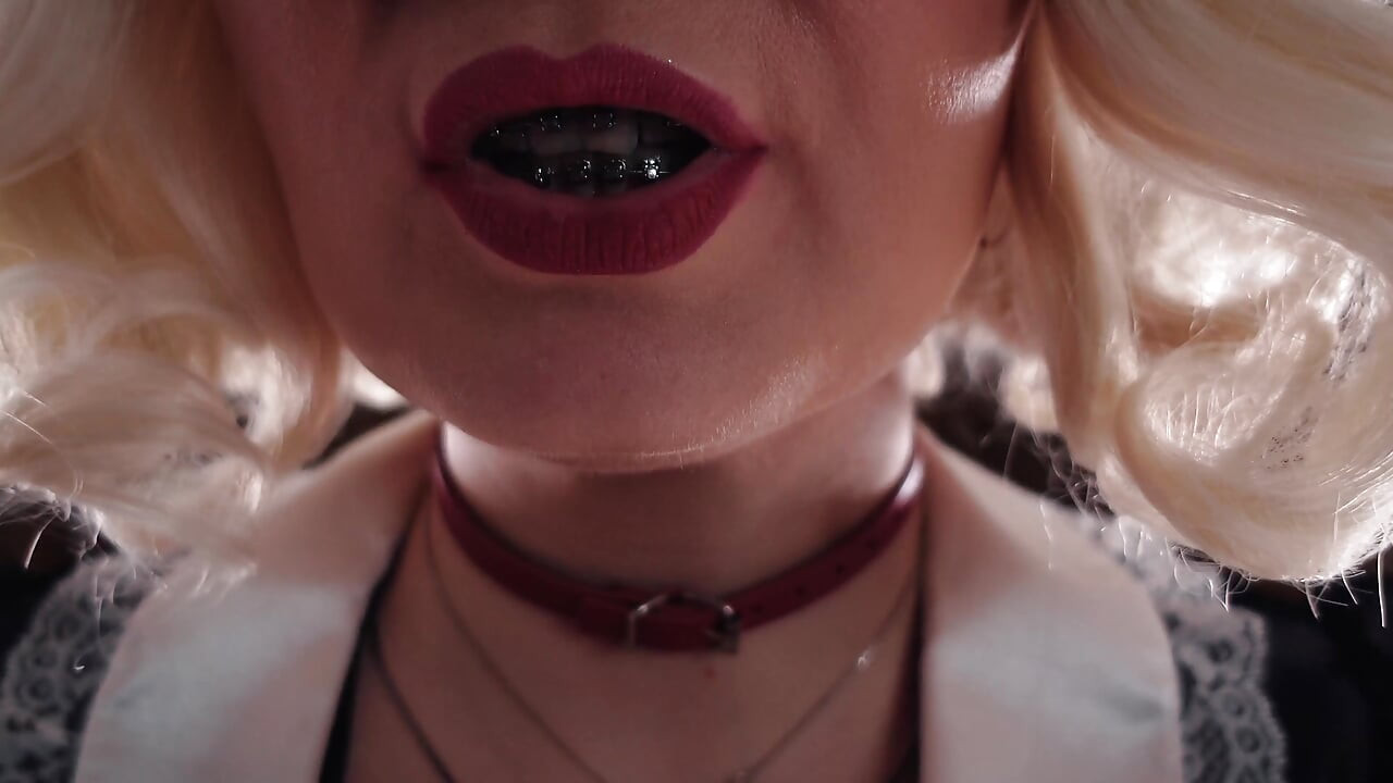 Fumar fetiche - empregada milf Arya Grander