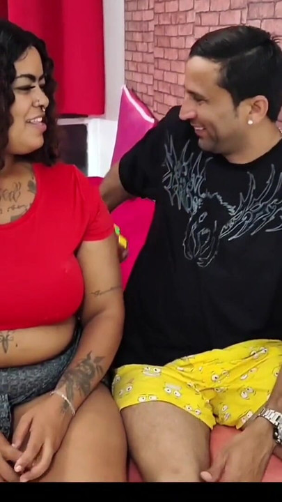 Two Entiado Nerds Makes Discovery Game With Her Half Sister | Clip 2