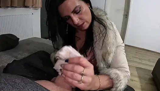 Enge leggings, tiefes lutschen &milf-masturbation - rohes vergnügen