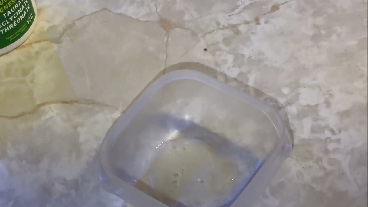 איסוף זרע עם צעצוע מציצה ורטט