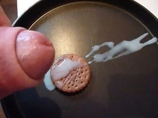 cum on chocolade cookie