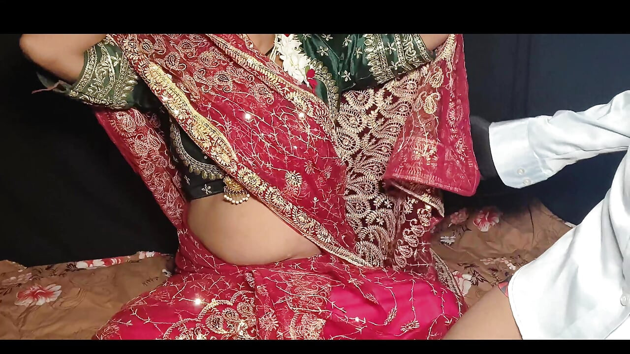 Suhagrat Desi Romance dulhan ki Suhaag Raat Sex Video Full Enjoy Real Suhaag Raat Red Saree Se Gughat Khol Ke Oral Sex desi