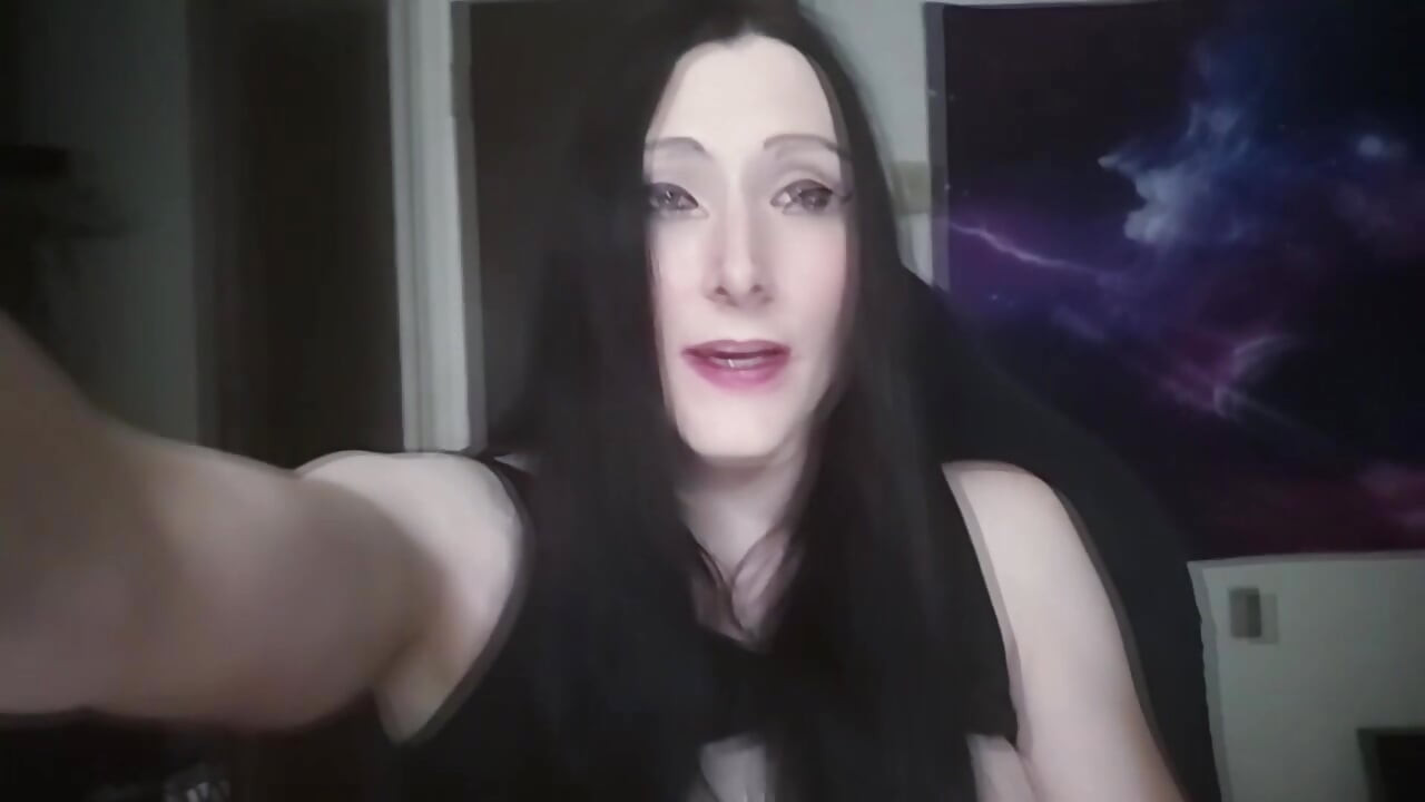 Ivy being subby in a private show