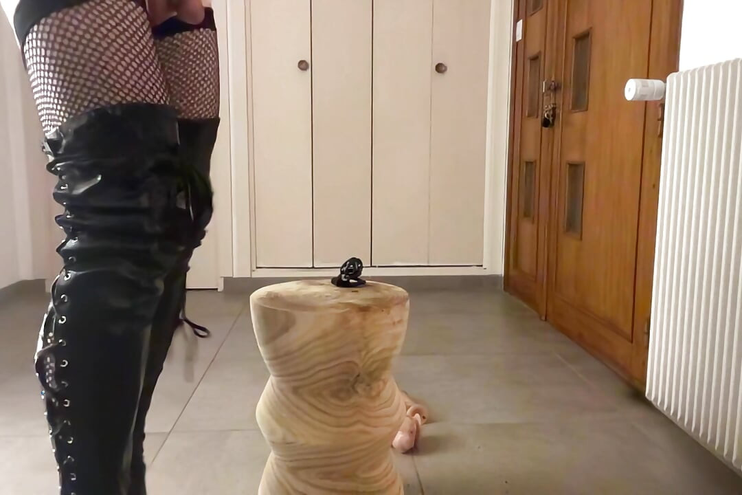 Tania dildoed slut for Master Eric