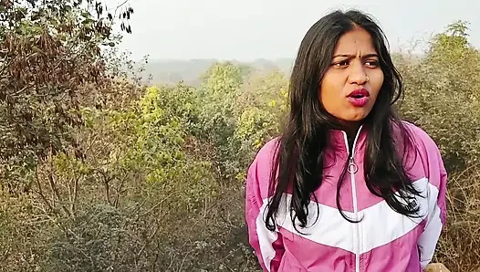 Video outdor. Aku bertemu seorang gadis di mobil dan membawanya ke rumah untuk bekerja di panti kecantikan dan menidurinya.