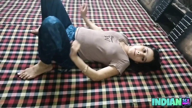 Tight Pussy Fucking Sex With Indian Housewife