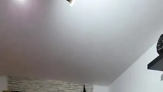 Reife domina dehnt subs klaffenden arsch mit pulsierendem strapon
