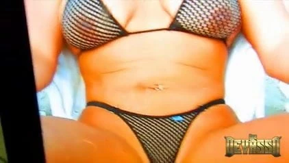 VIDEO 93 Punhetando e gozando no tablet V
