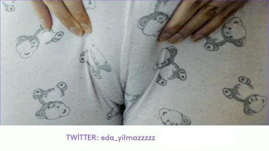CAMELTOE- SWOLLEN PUSSY- MASTURBATE WITH PAJAMAS