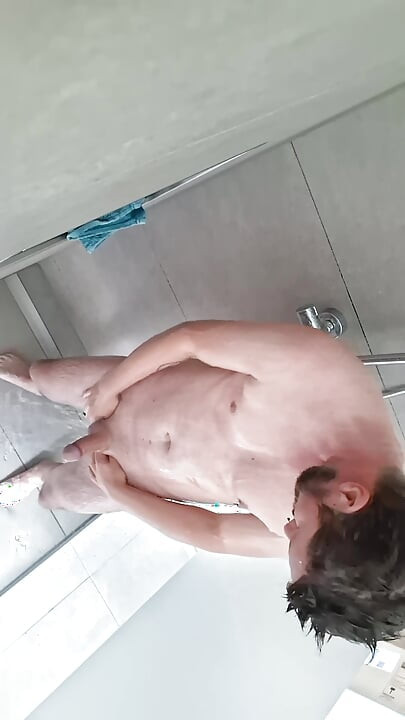Shower cam