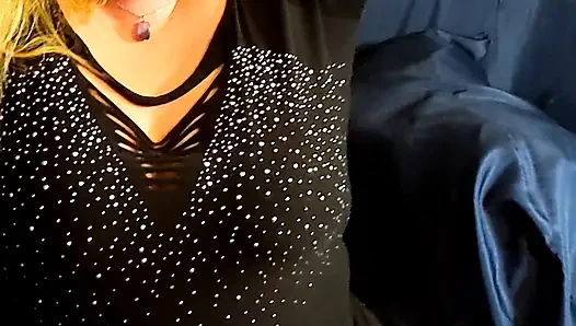Bu ÇILGIN KADIN beni sikmek istiyor ama neden miyavlıyor ki?