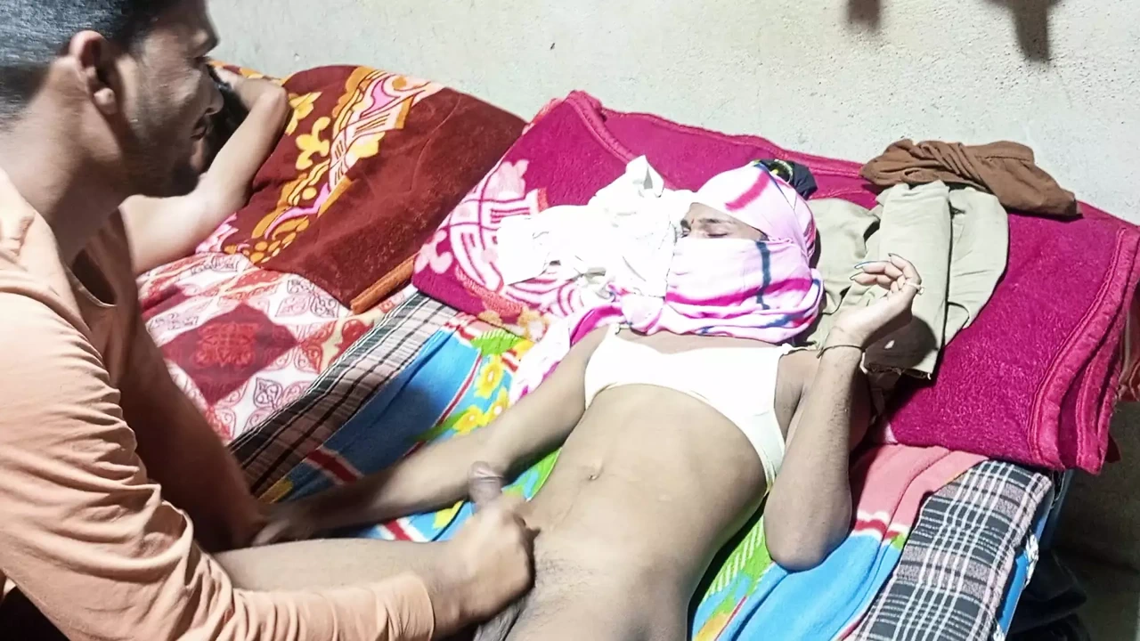 The female’s ass was fucked by her two boyfriends in front of her husband and he called his friend and asked him to fuck ass.