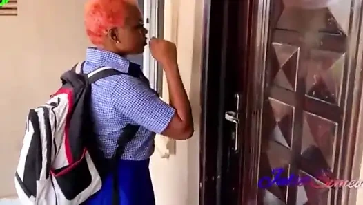 Mein unterrichtslehrer, der meine sahnige muschi so hart getroffen hat.