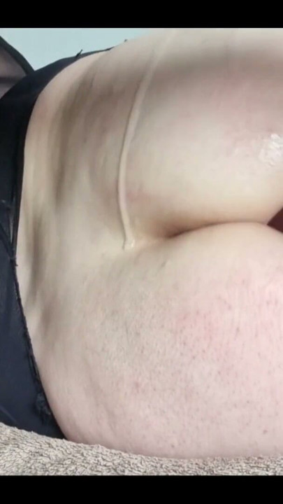 Huge glass dildo in redheads booty. Fisting this fat ass. | Clip 1