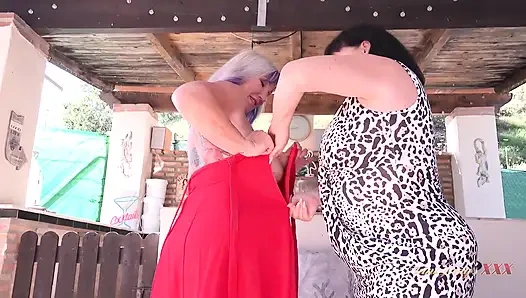 Tombul olgun orta yaşlı seksi kadınlar melody charm ve devon breeze tatilde yaramazlık yapıyor